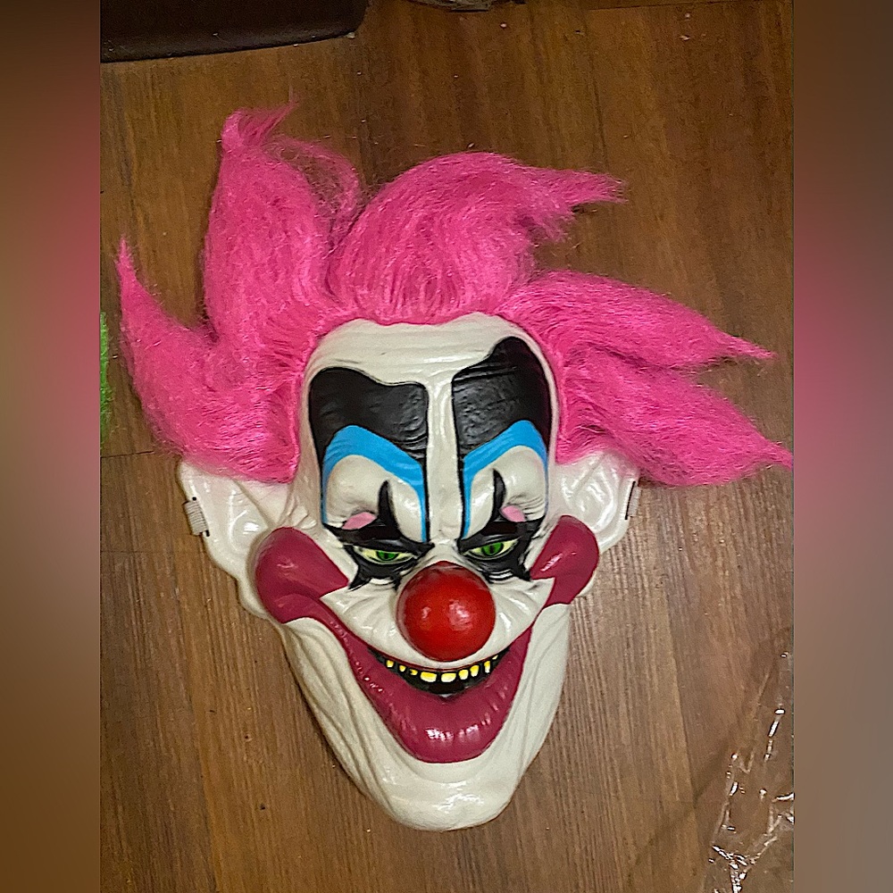 Spikey Killer Klown Mask